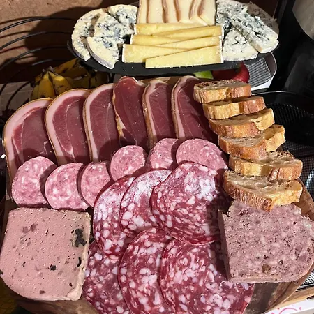 Au Paradis De Nany Aveze (Puy-de-Dome)